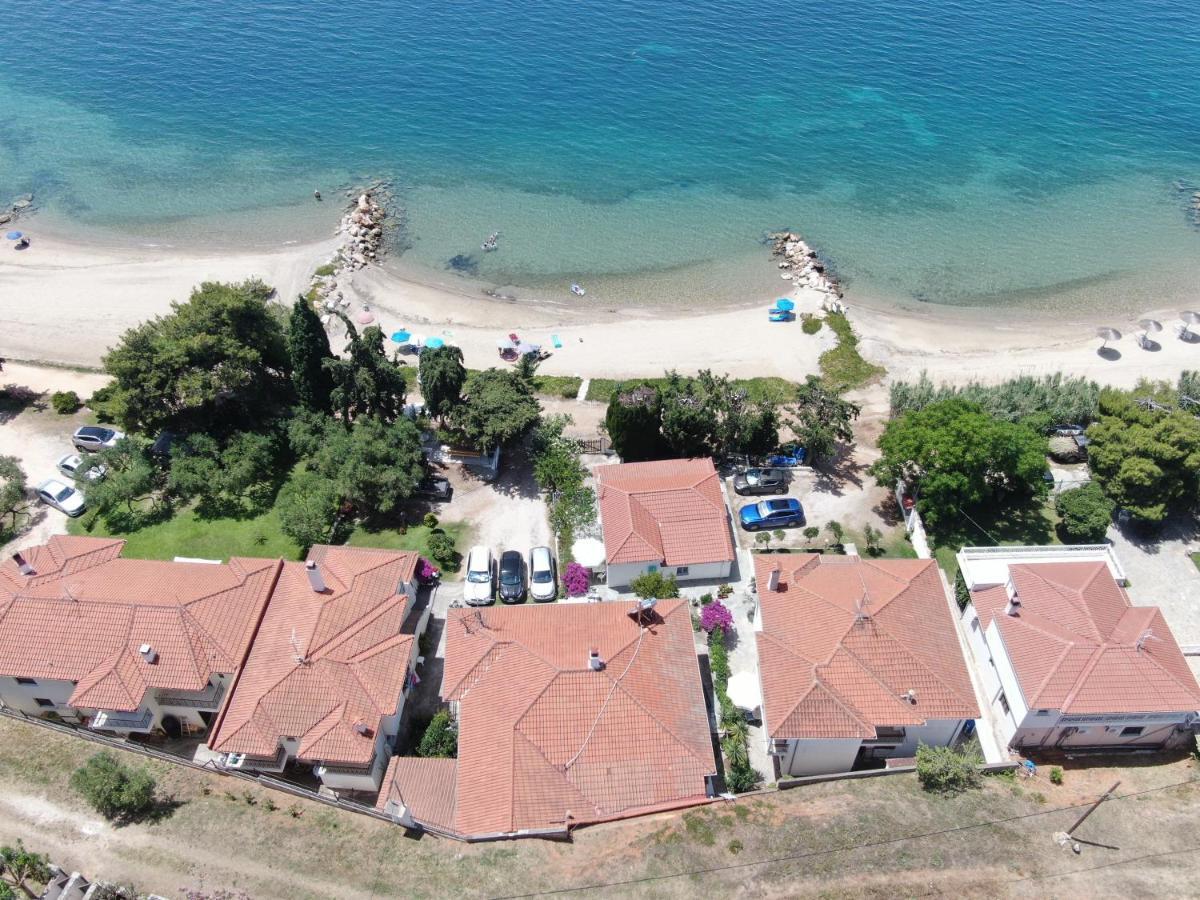 Porto Almira Beachfront House Никити Экстерьер фото