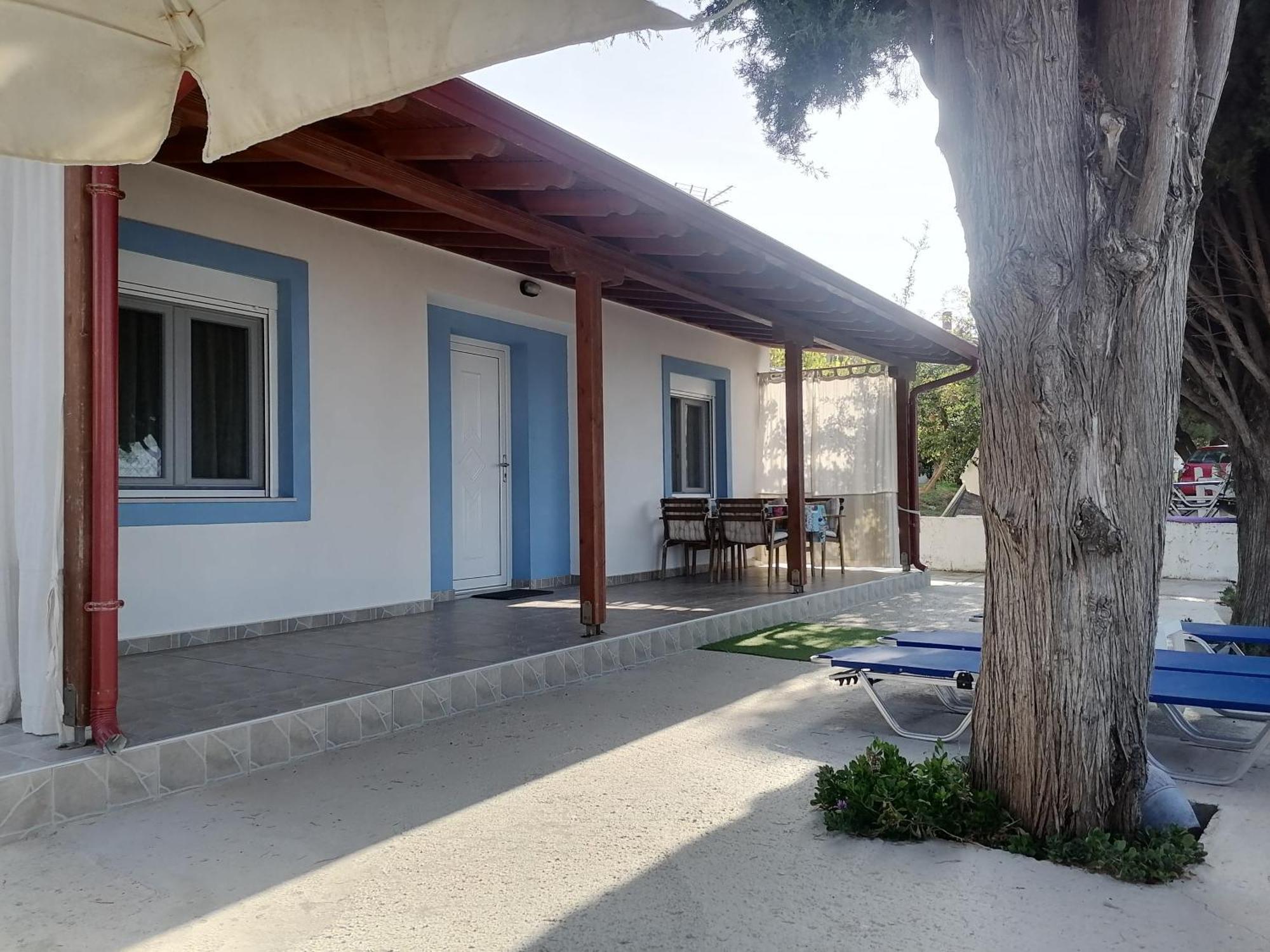 Porto Almira Beachfront House Никити Экстерьер фото