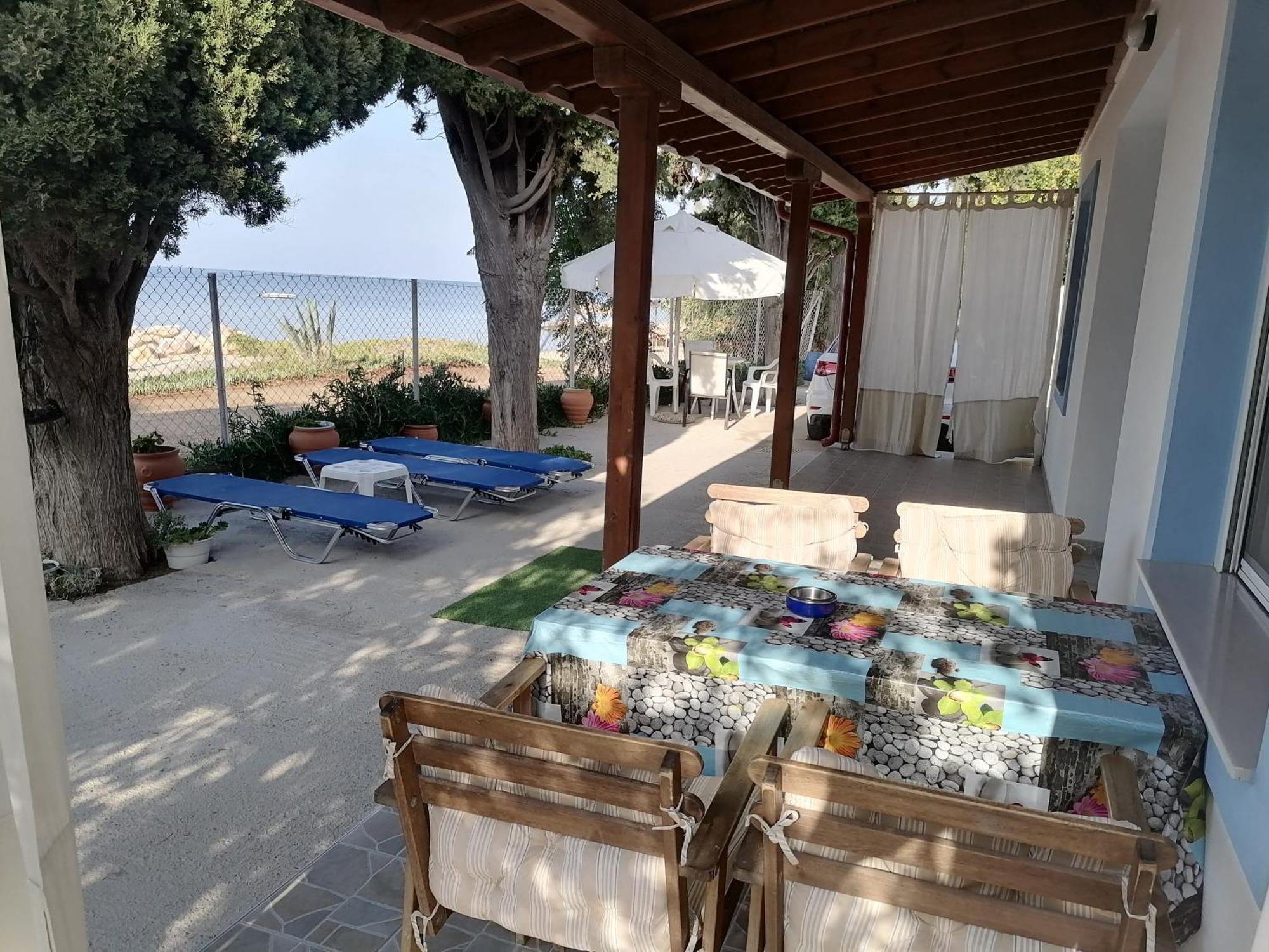 Porto Almira Beachfront House Никити Экстерьер фото